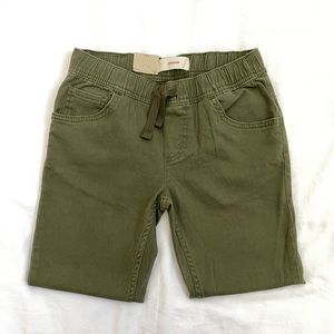 Levi's Boys Jogger, Slim from Hip to Ankle, Elastic Cuff Stretch. M61